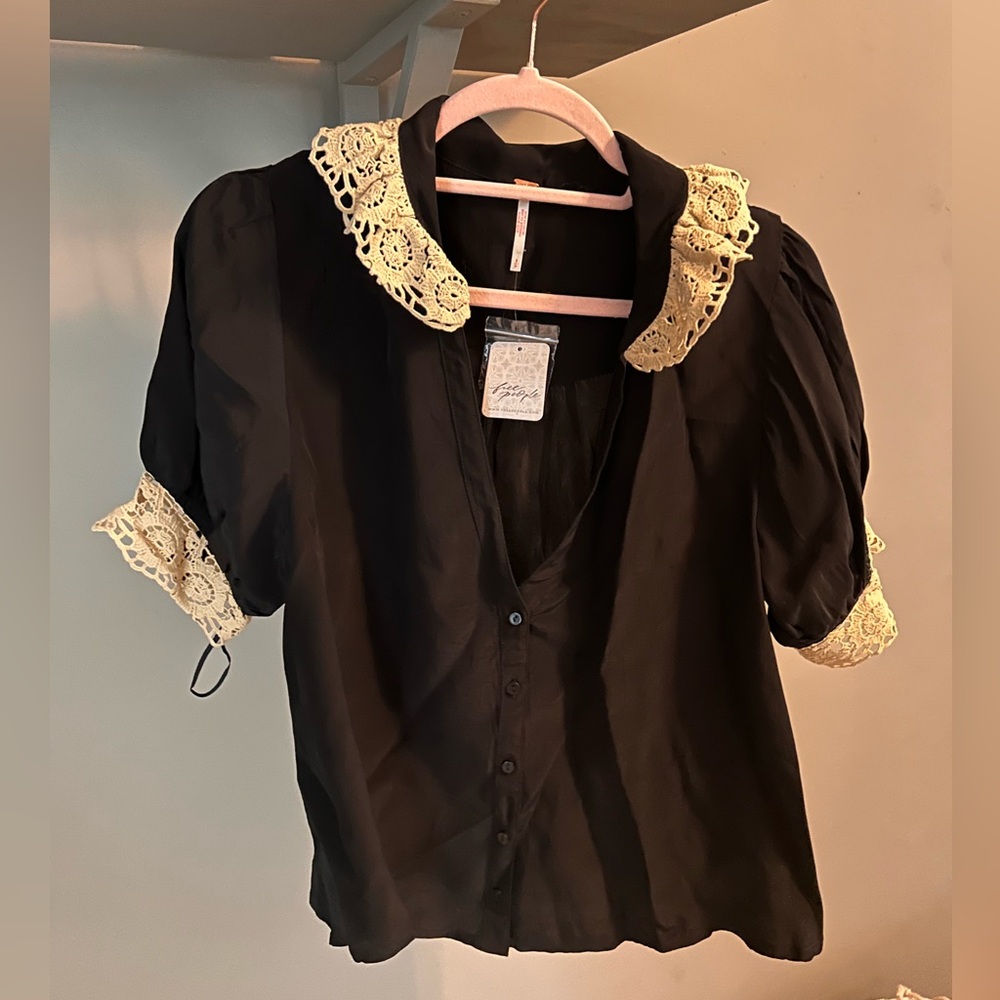 [Free People] Top with Lace detail - Picture 5 of 6